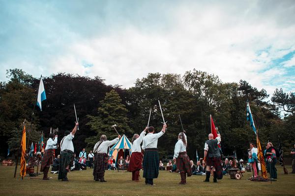 M&I Forums Edinburgh Clan Warriors